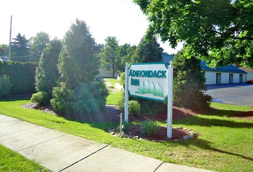 مُتل Adirondack Inn