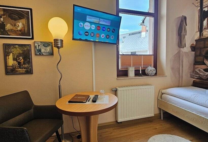 Bed and Breakfast Pension Weiße Rose, Parkplatz, Frühstück, Wlan, Zentral