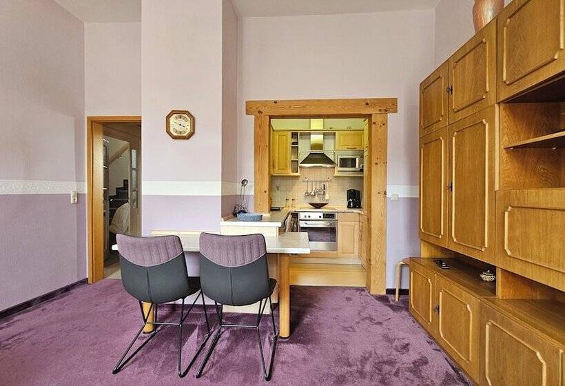 Bed and Breakfast Pension Weiße Rose, Parkplatz, Frühstück, Wlan, Zentral