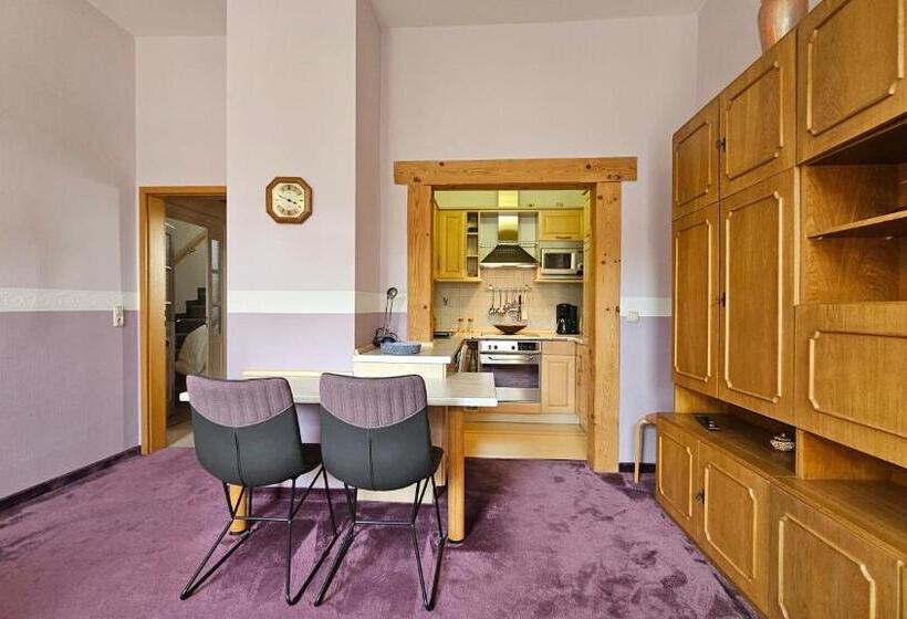 Bed and Breakfast Pension Weiße Rose, Parkplatz, Frühstück, Wlan, Zentral