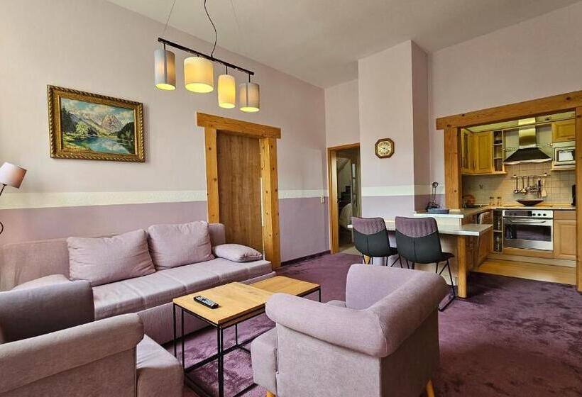 Bed and Breakfast Pension Weiße Rose, Parkplatz, Frühstück, Wlan, Zentral