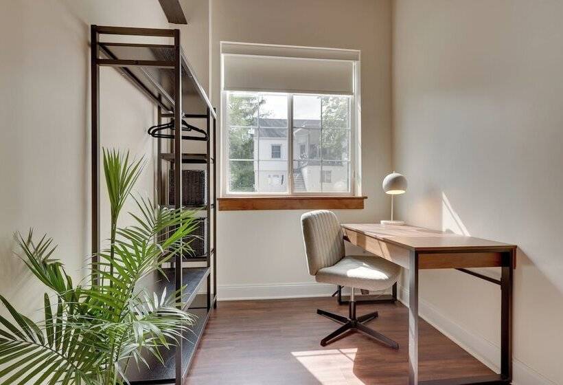 Modern Harrisonburg Home   2 Mi To Jmu!