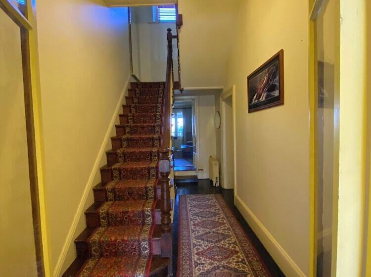 بنسيون Ellstanmor Guesthouse Cooma