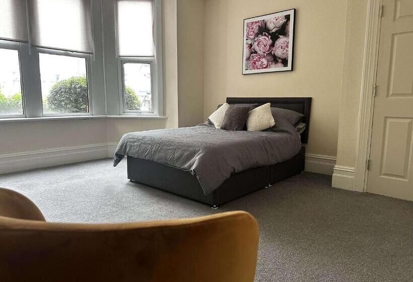 پانسیون Winton House