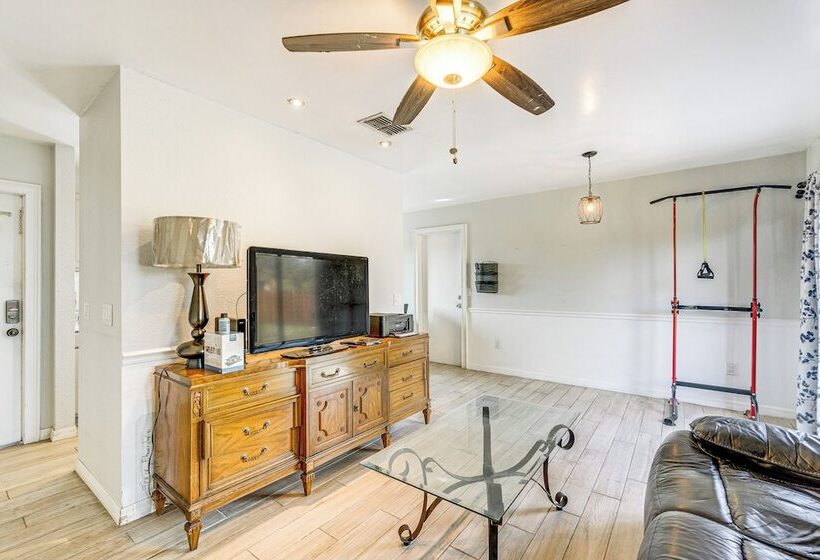 5 Mi To Beach: Pet Friendly Port Charlotte Home