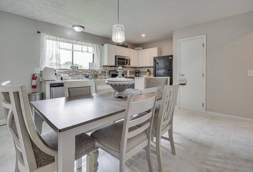 Reynoldsburg Home W/ Patio ~ 11 Mi To Columbus!