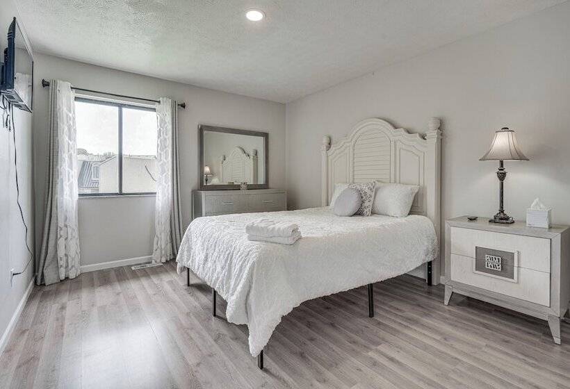 Reynoldsburg Home W/ Patio ~ 11 Mi To Columbus!