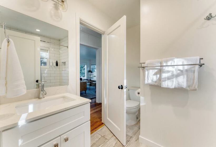 West Shore Lake House By Avantstay Ski Cabin W/ Backyard Sledding Hill!