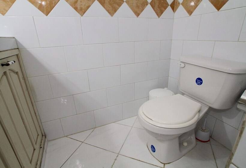 تختخواب و صبحانه Hostal Los Balcones