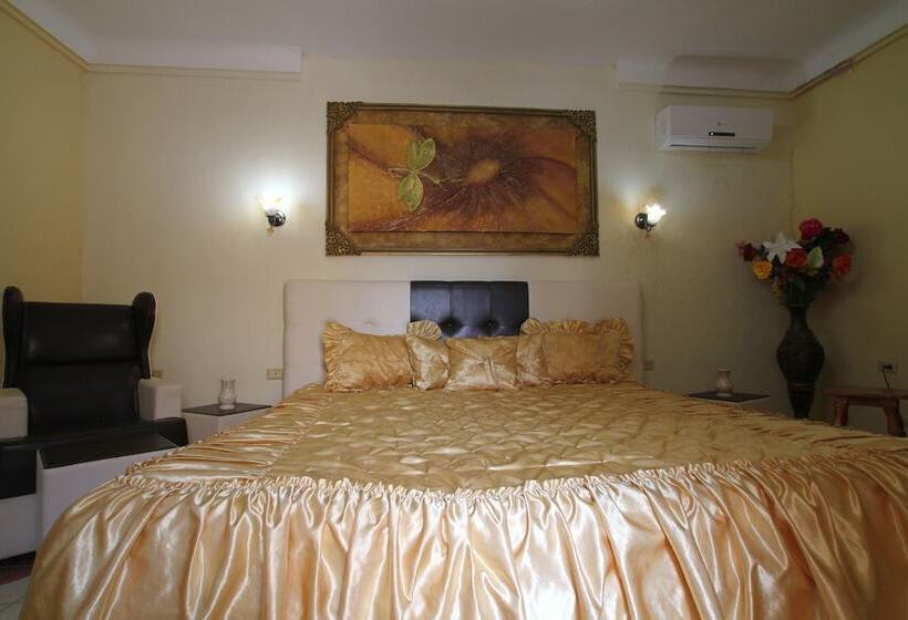 تختخواب و صبحانه Hostal Los Balcones