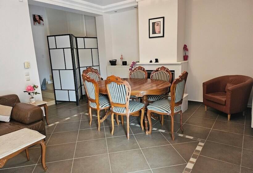 بنسيون Room In Guest Room   Guest Apartment Within A Villa In Lagonissi