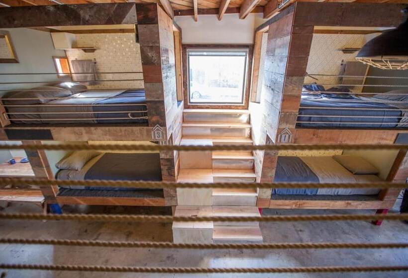 هاستل Podshare East Hollywood