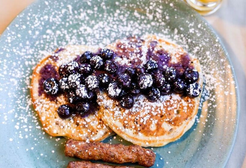 تختخواب و صبحانه Lake Pointe Inn