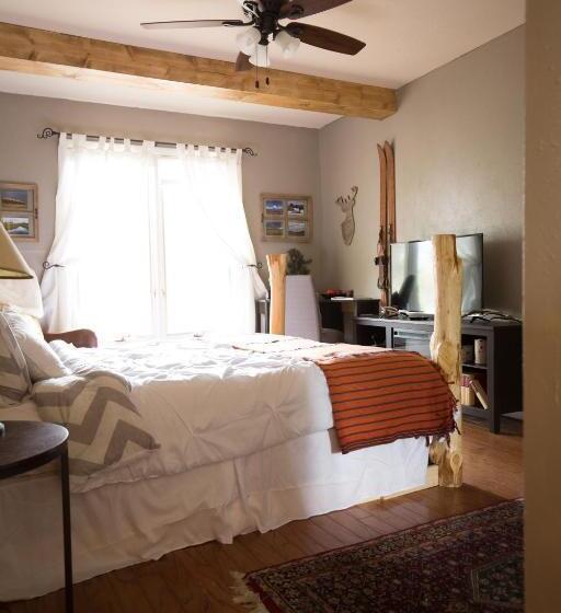 مبيت وإفطار Pueblo Canyon Inn