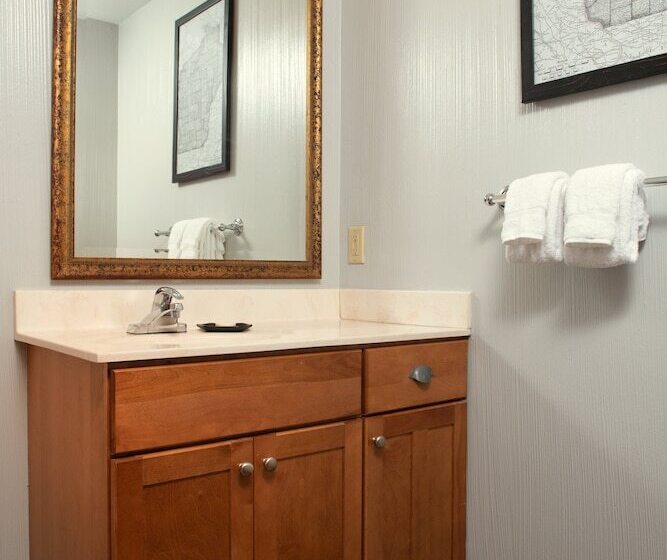 هتل Club Wyndham Glacier Canyon