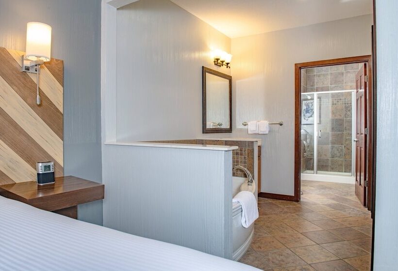 هتل Club Wyndham Glacier Canyon