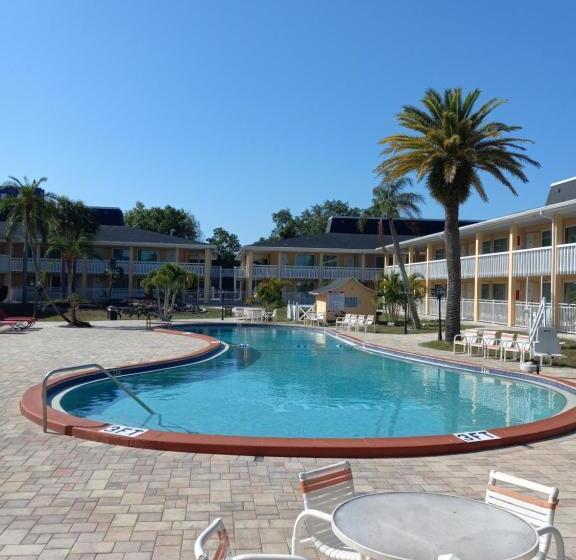 فندق Rodeway Inn