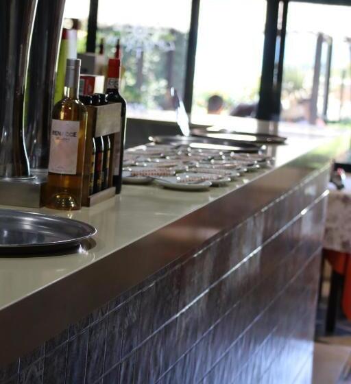 هتل Hostal Restaurante La Ilusión