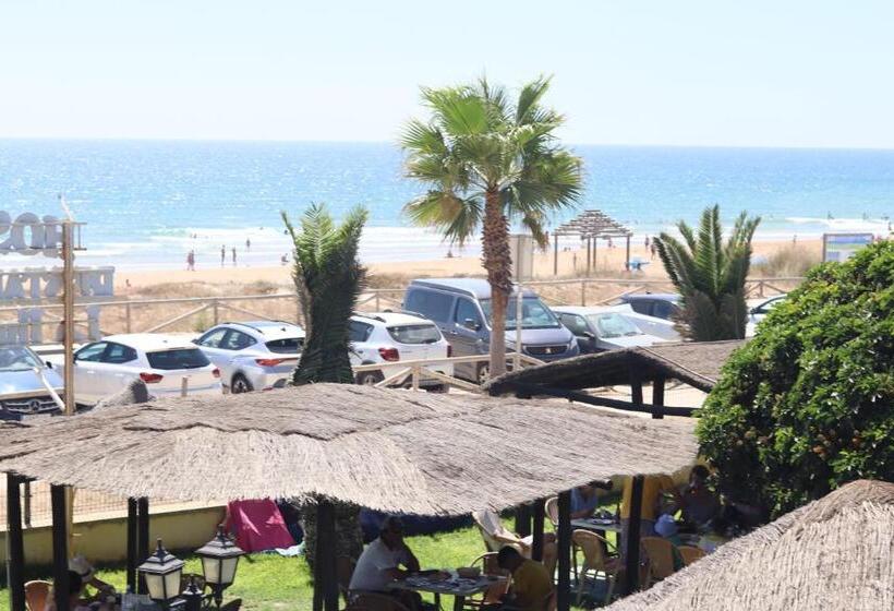 هتل Hostal Restaurante La Ilusión