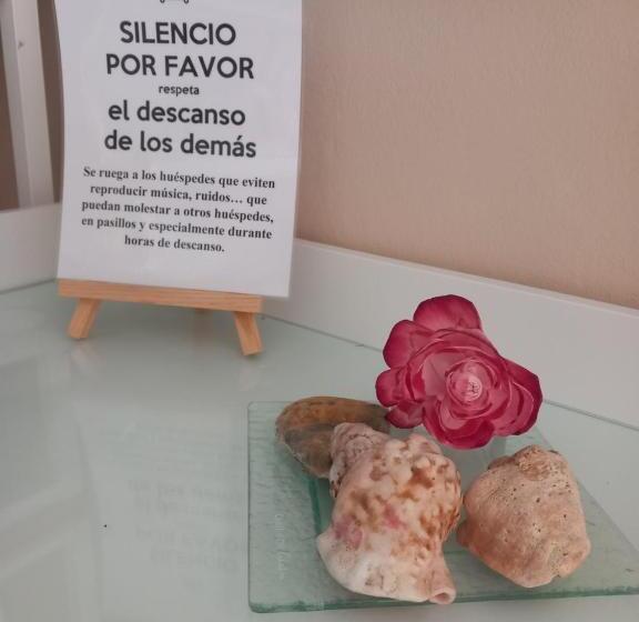 هتل Hostal Restaurante La Ilusión