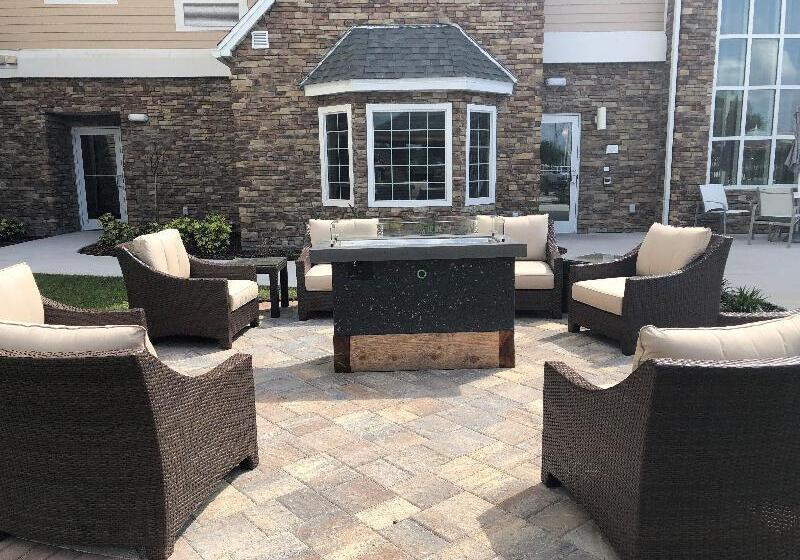 ホテル Staybridge Suites Lakeland West