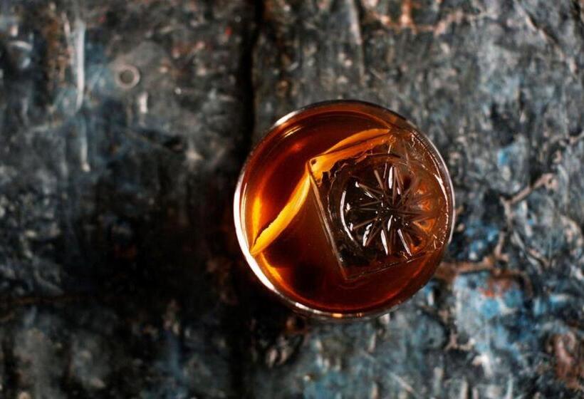 The Stella Hotel, Autograph Collection