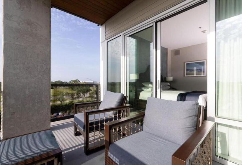 The Stella Hotel, Autograph Collection