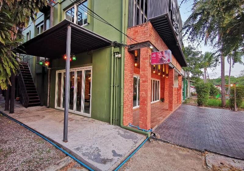 هتل Hi Samui Hostel