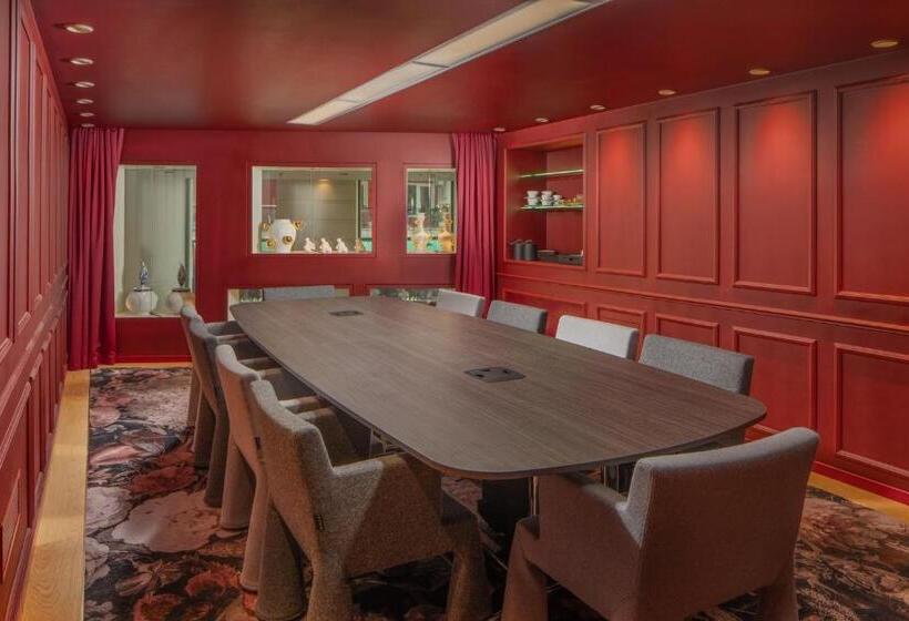 בית מלון כפרי Kimpton Bem Budapest, An Ihg