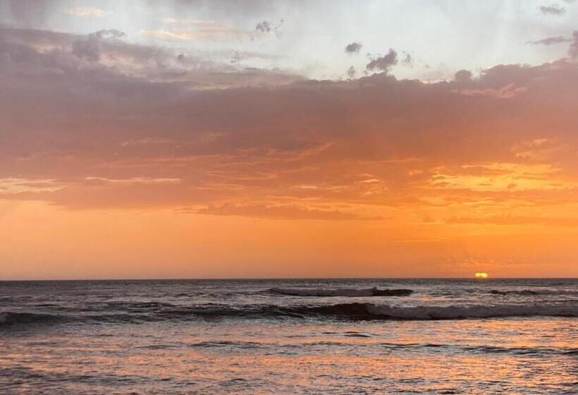 هاستل Auberge Du Marabout