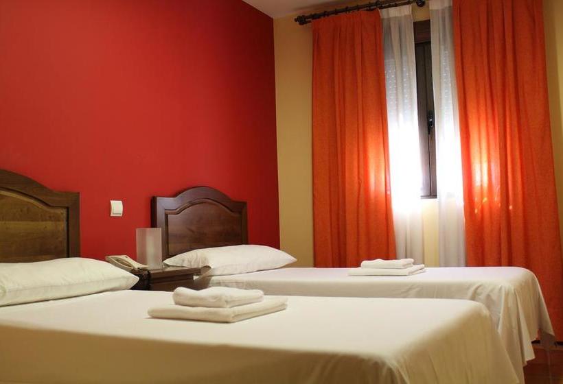 הוסטל Hostal Don Lucas