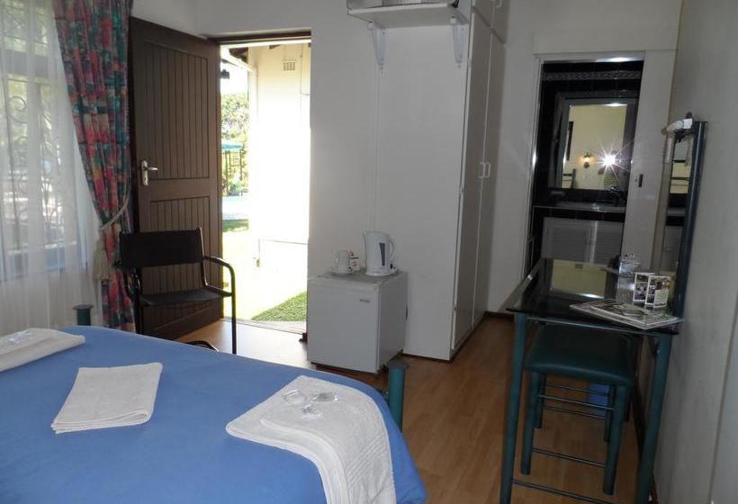 Bed and Breakfast Mdoni House Guest Lodge