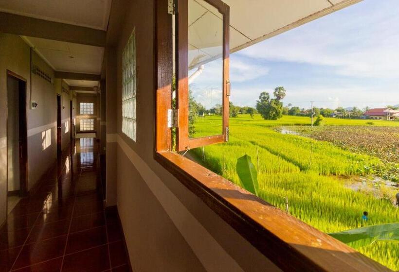 ホテル Baba Guesthouse