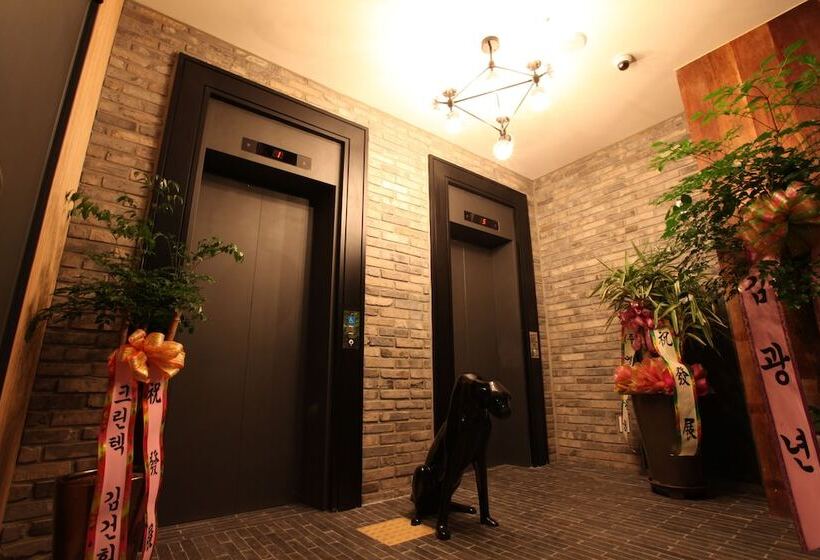 酒店 Banwol