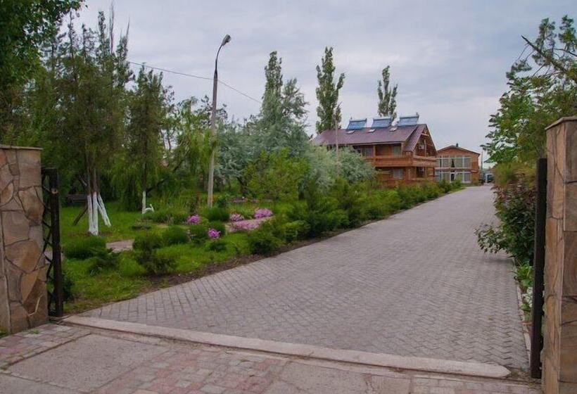 בית מלון כפרי Golubaya Laguna