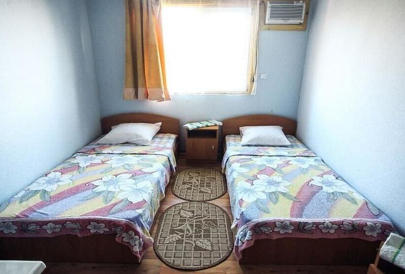 בית מלון כפרי Golubaya Laguna