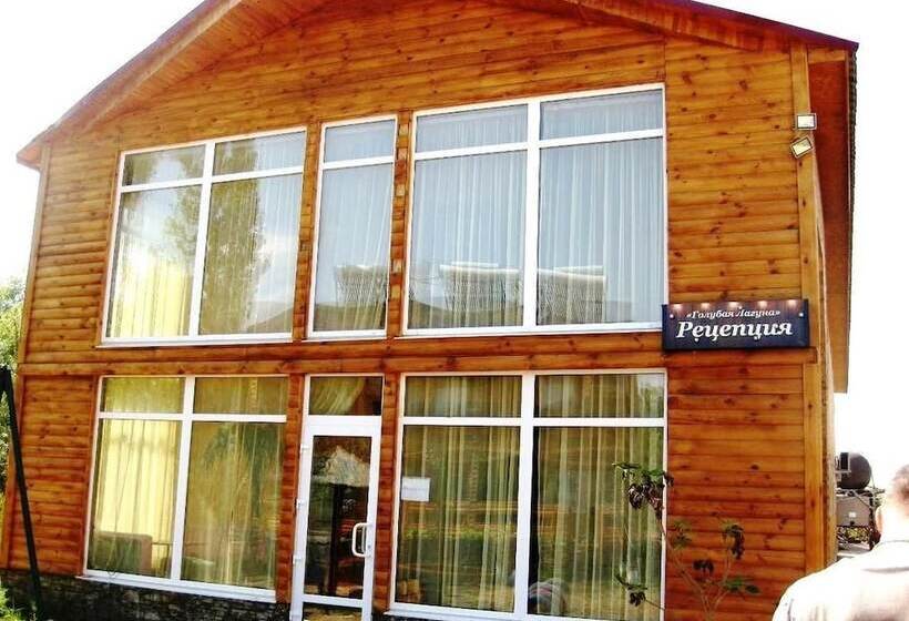 בית מלון כפרי Golubaya Laguna