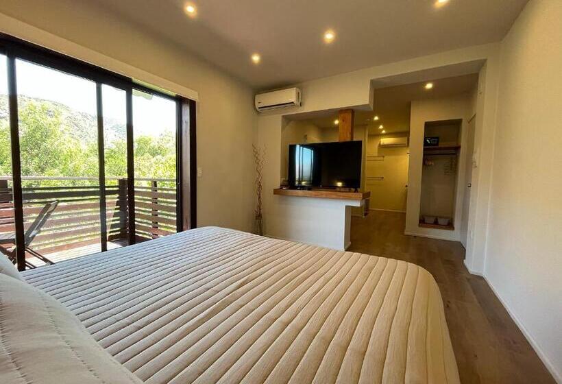 هتل La Petite France