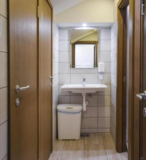 مُتل Atrijum Apartments And Rooms