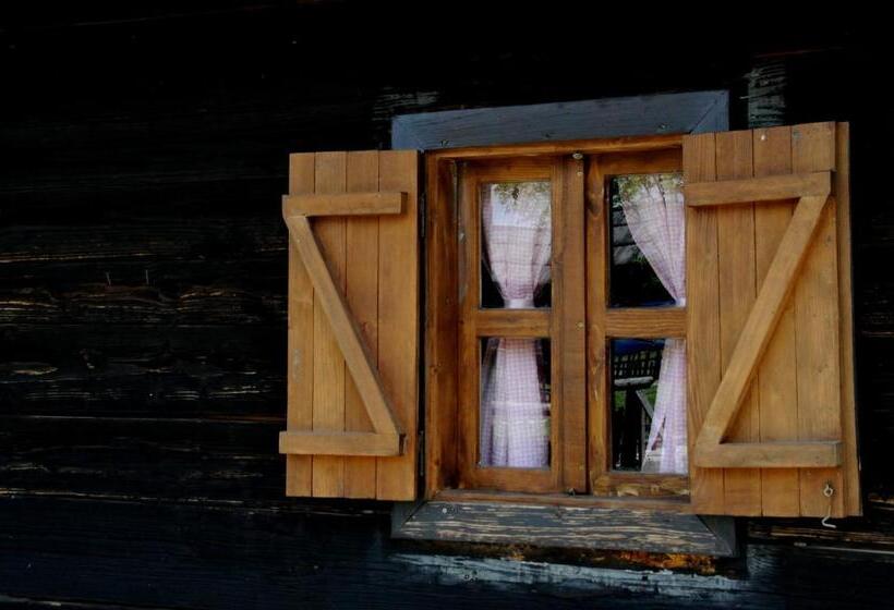 استراحتگاه Etno Selo Moravski Konaci