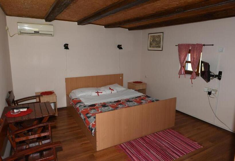 استراحتگاه Etno Selo Moravski Konaci