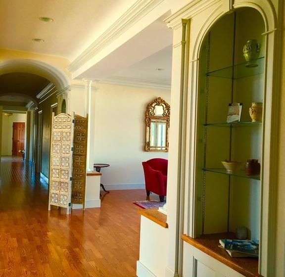 A Cayuga Lakefront Inn   Hotel Alt, Ithaca New York