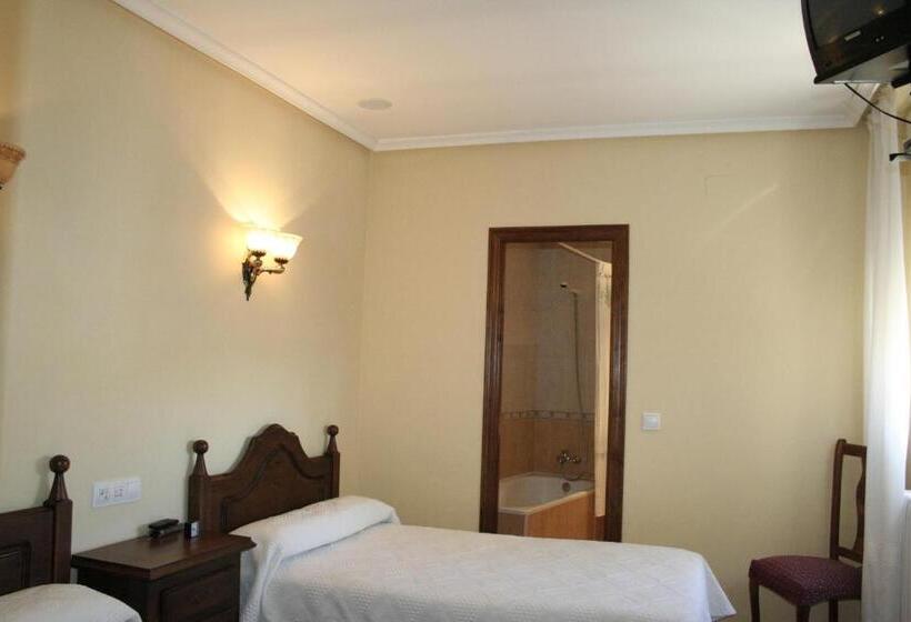 旅馆 Hostal Restaurante Raton