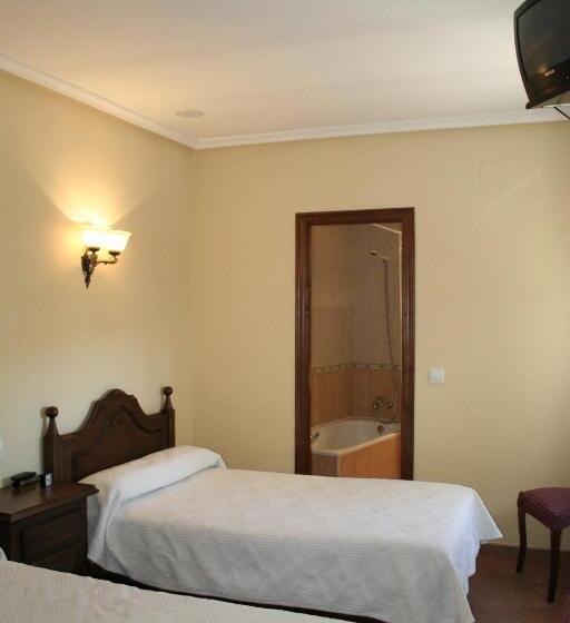 旅馆 Hostal Restaurante Raton