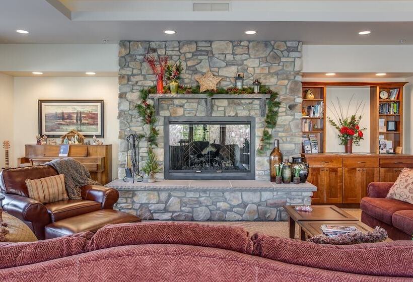 مبيت وإفطار Cascade Valley Inn