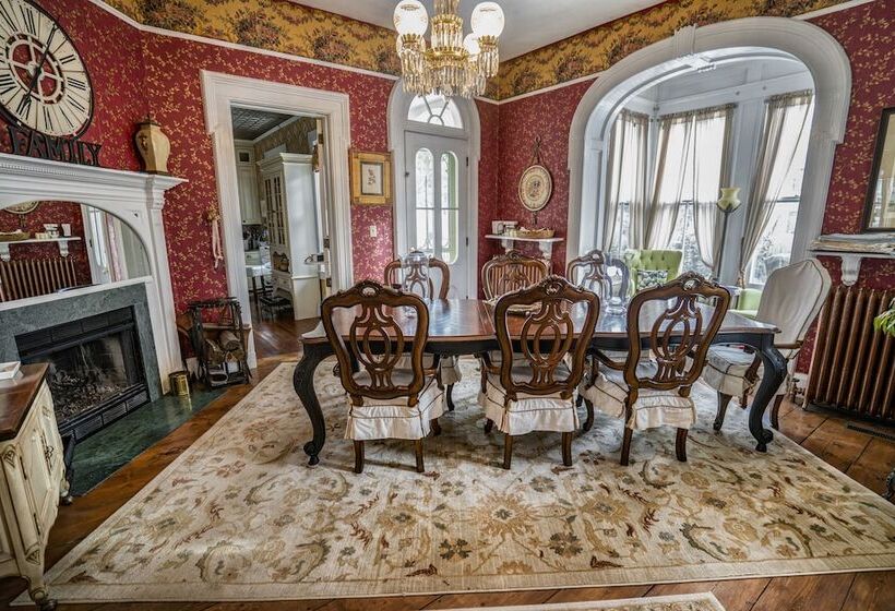 مبيت وإفطار I.b. Munson House