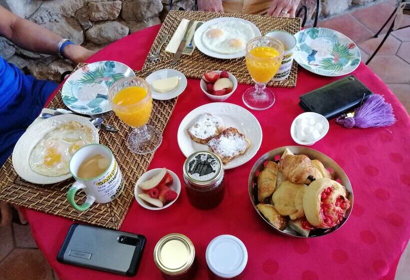 تختخواب و صبحانه La Bergerie Du Moulin