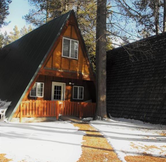 فندق Eagle Crater Lake Inn