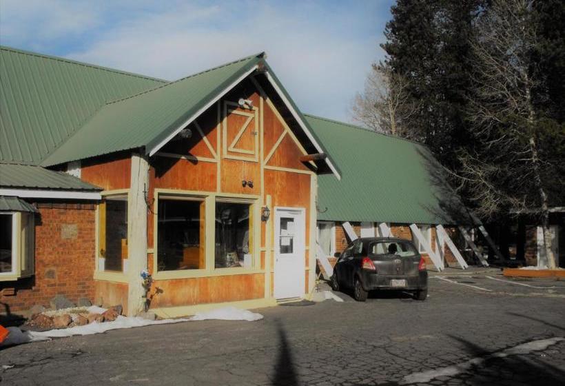 فندق Eagle Crater Lake Inn