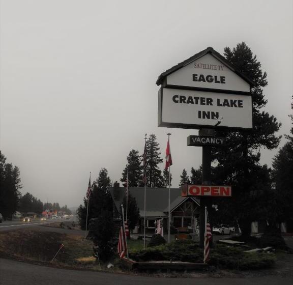 فندق Eagle Crater Lake Inn